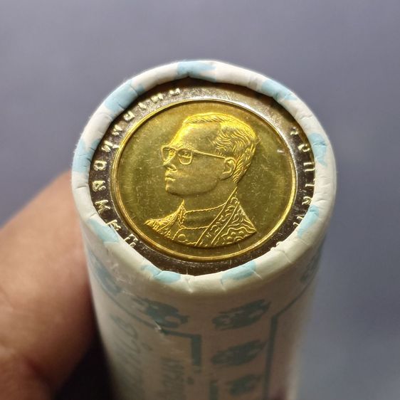 เหรียญหมุนเวียน 10 บาท ปี พ.ศ.2537 ไม่ผ่านใช้ เหรียญยกหลอด 40 เหรียญ เดิมๆ ไม่ผ่านใช้ จากกรมธนารักษ์ หายากมาก น่าสะสม  เหรียญโลหะสองสี พระบร รูปที่ 2