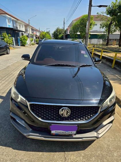 รถ MG ZS 1.5 X สี ดำ