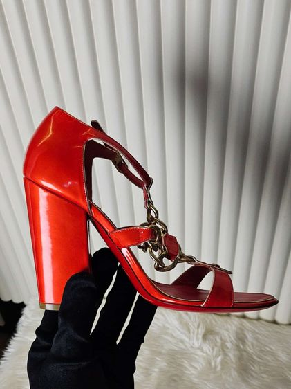 รองเท้า Chanel high heel size 38C  สภาพสวยใช้ รูปที่ 4