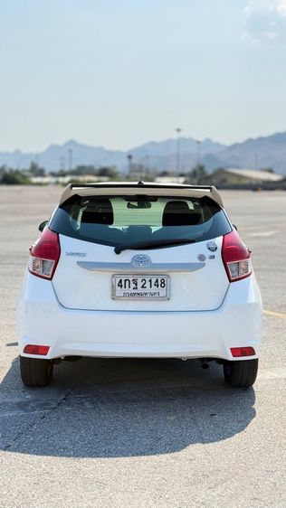 Toyota Yaris 2015 1.2 E Sedan เบนซิน ไม่ติดแก๊ส เกียร์อัตโนมัติ ขาว รูปที่ 4