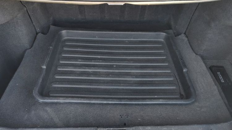 Mercedes-Benz E-Class 1996 E230 Sedan เบนซิน ไม่ติดแก๊ส เกียร์อัตโนมัติ เทา รูปที่ 2