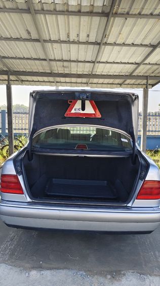 Mercedes-Benz E-Class 1996 E230 Sedan เบนซิน ไม่ติดแก๊ส เกียร์อัตโนมัติ เทา รูปที่ 4