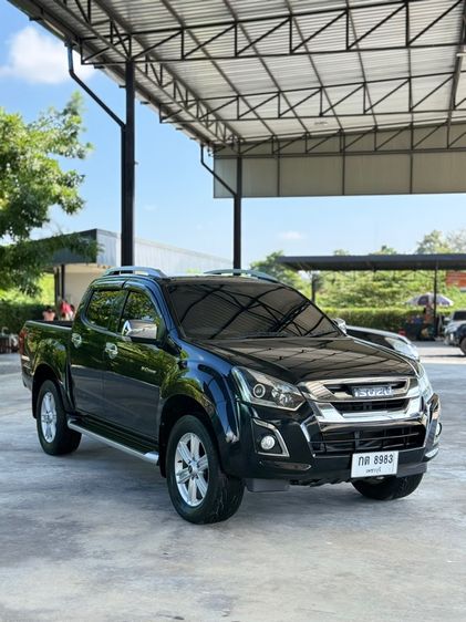 Isuzu D-MAX 2016 3.0 V-Cross Z 4WD Pickup ดีเซล ไม่ติดแก๊ส เกียร์ธรรมดา ดำ รูปที่ 2