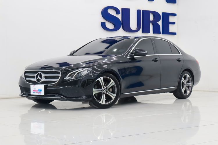 รถ Mercedes-Benz E-Class E220 สี ดำ