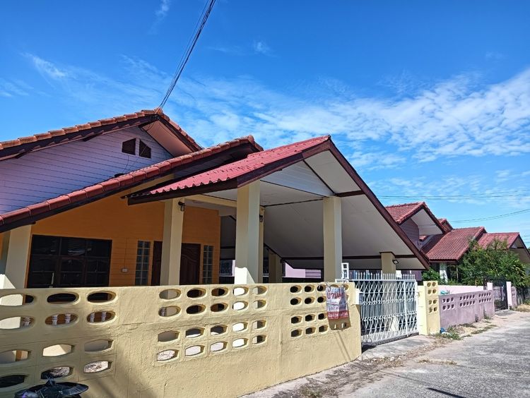 อื่นๆ มีบางส่วน สร้างเสร็จก่อน 2010 ขายบ้านเดี่ยว3ห้องนอน2ห้องน้ำ เมืองอุบลราชธานี รูปที่ 2