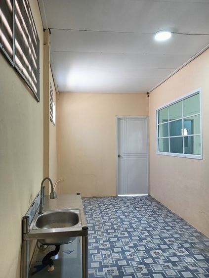 อื่นๆ มีบางส่วน สร้างเสร็จก่อน 2010 ขายบ้านเดี่ยว3ห้องนอน2ห้องน้ำ เมืองอุบลราชธานี รูปที่ 3