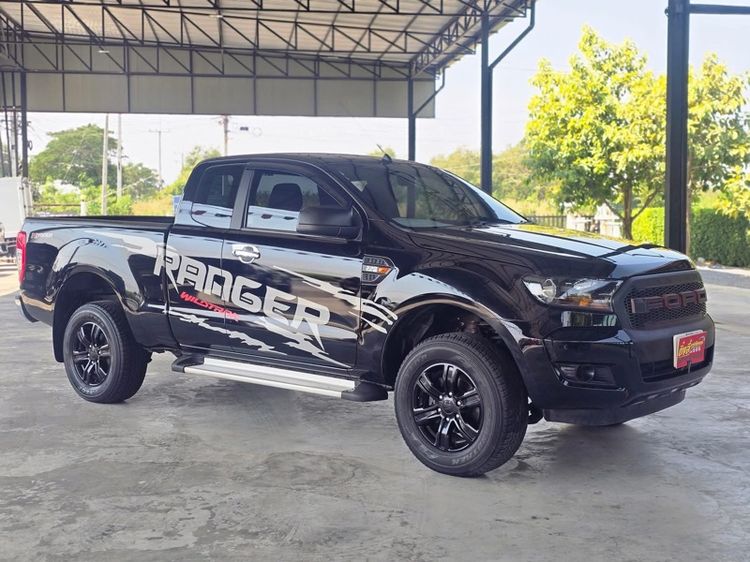 รถ Ford Ranger 2.2 Hi-Rider XLT สี ดำ