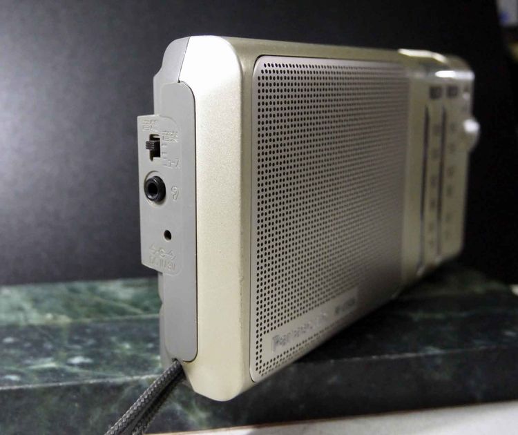วิทยุ Panasonic RF-U150A FM AM RADIO รูปที่ 3
