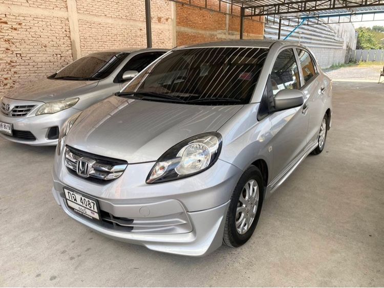 รถ Honda Brio 1.2 V สี เทา