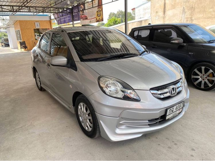 Honda Brio 2013 1.2 V Sedan เบนซิน ไม่ติดแก๊ส เกียร์อัตโนมัติ เทา รูปที่ 2