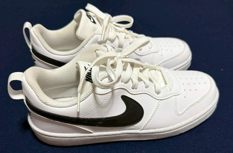 Nike รองเท้าผ้าใบ อื่นๆ UK 5.5 | EU 38 2/3 | US 6 ขาว รองเท้าสภาพใหม่ สภาพ 95  เปอร์เซ็นต์ จากเกาหลี