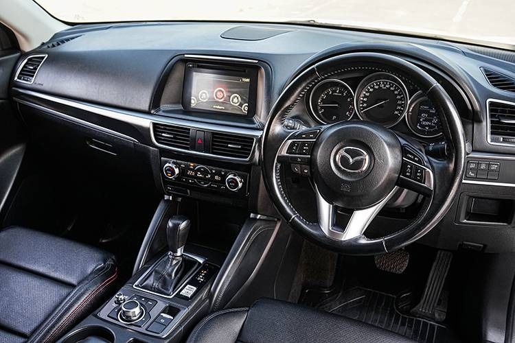 Mazda CX-5 2017 2.0 S Utility-car เบนซิน ไม่ติดแก๊ส เกียร์อัตโนมัติ ขาว รูปที่ 4