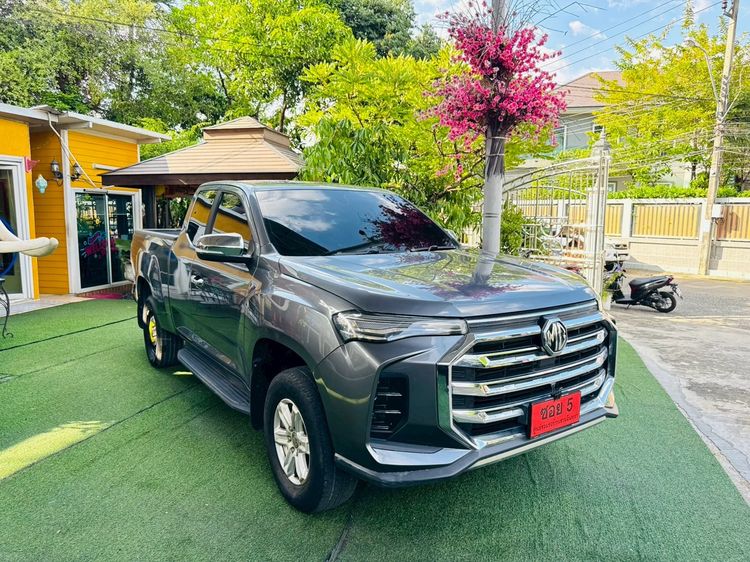 MG Extender 2024 2.0 Grand D Pickup ดีเซล ไม่ติดแก๊ส เกียร์ธรรมดา เทา รูปที่ 2