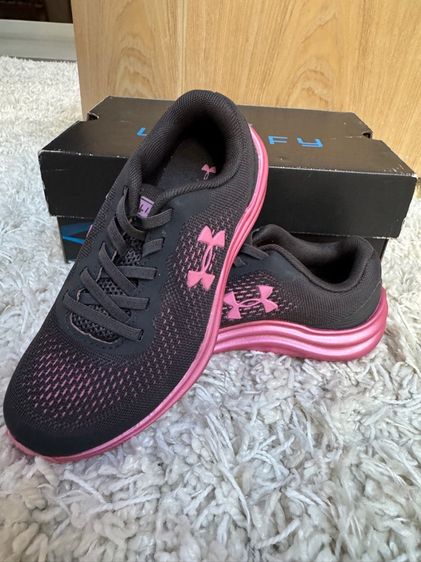รองเท้าunder armour