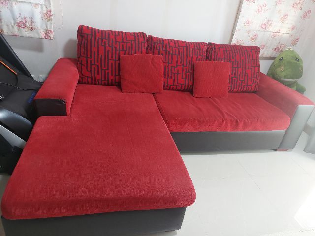 โซฟาเบดผ้าลูกฟูกสีแดง ขนาด 2.35 × 1.65เมตร
แถมหมอนอิงใหญ่ 3 อัน เล็ก 2 อัน ตามภาพ
ไม่มีรอยขาดนะคะ สภาพดี
ใครสนใจให้รถมารับไปได้เลยค่ะ รูปที่ 2