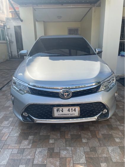 รถ Toyota Camry 2.4 Hybrid สี บรอนซ์เงิน