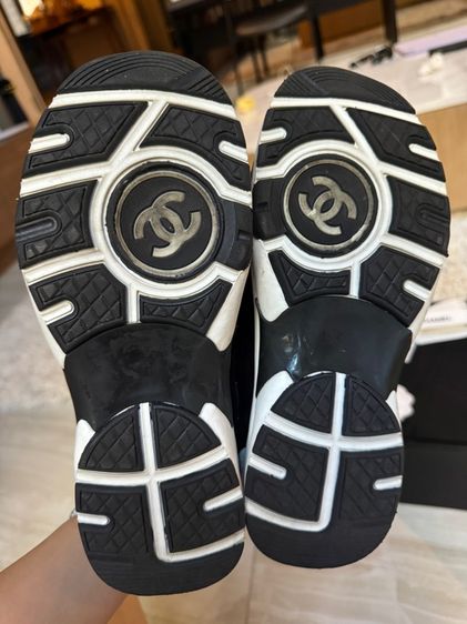 รองเท้าsneaker chanel รูปที่ 5