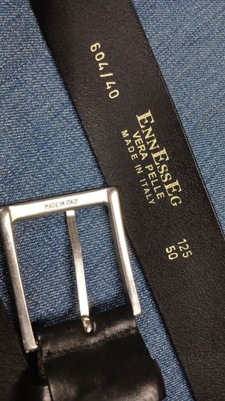 เข็มขัดหนังแท้ VERA PELLE
made in ITALY ไซส์ XXL เอว 40 ถึง 46 กว้าง 1.5 ยาวรวมหัว 53 หนังหล่อสวยมาก รูปที่ 3