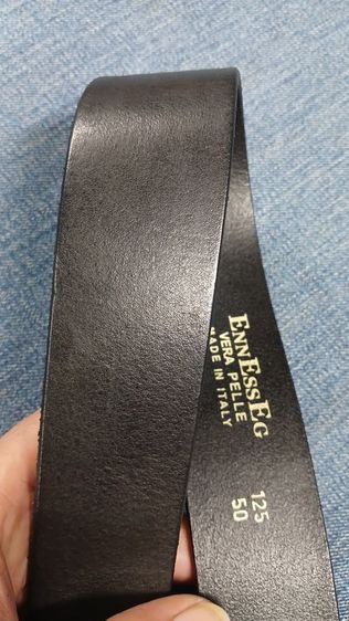 เข็มขัดหนังแท้ VERA PELLE
made in ITALY ไซส์ XXL เอว 40 ถึง 46 กว้าง 1.5 ยาวรวมหัว 53 หนังหล่อสวยมาก รูปที่ 4