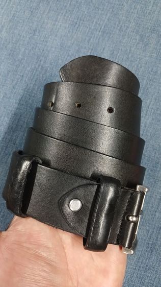 เข็มขัดหนังแท้ VERA PELLE
made in ITALY ไซส์ XXL เอว 40 ถึง 46 กว้าง 1.5 ยาวรวมหัว 53 หนังหล่อสวยมาก รูปที่ 6