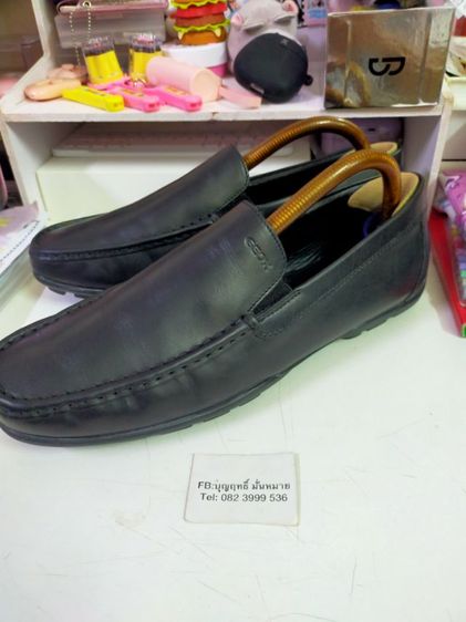 รองเท้า หนังแท้ GEOX RESPIRA ไซซ์ 43 วัดได้ 27.5-28ซม.สภาพดีใหม่ 90กว่าเปอร์เซนต๋ หนังนุ่มใส่สบายเท้า ของจริงสีสดกว่าในรูปติดตรงส้นเพิ่มความนุ่มนวล