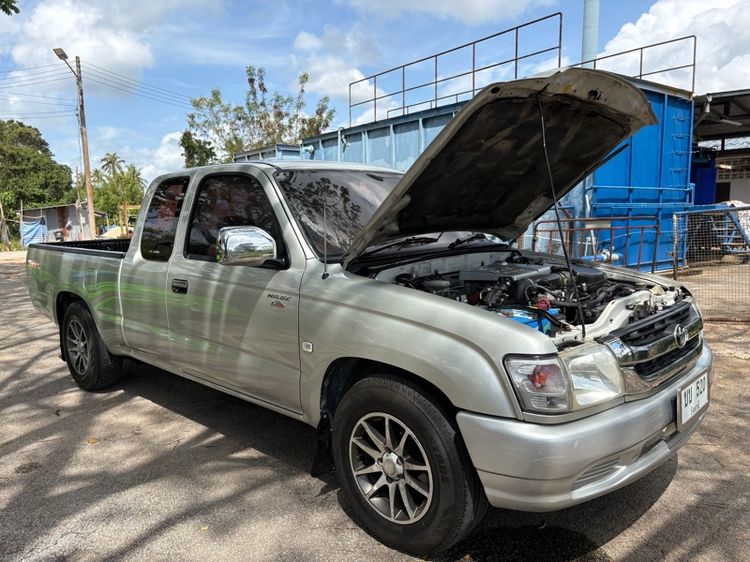 Toyota Hilux Tiger D4D 2004 รุ่นย่อยอื่นๆ Pickup ดีเซล ไม่ติดแก๊ส เกียร์ธรรมดา บรอนซ์เงิน รูปที่ 4