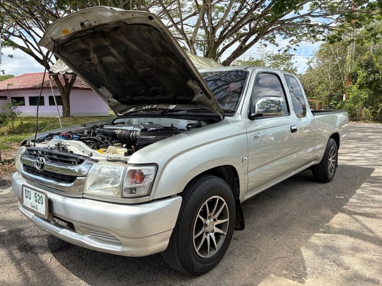 รถ Toyota Hilux Tiger D4D รุ่นย่อยอื่นๆ สี บรอนซ์เงิน