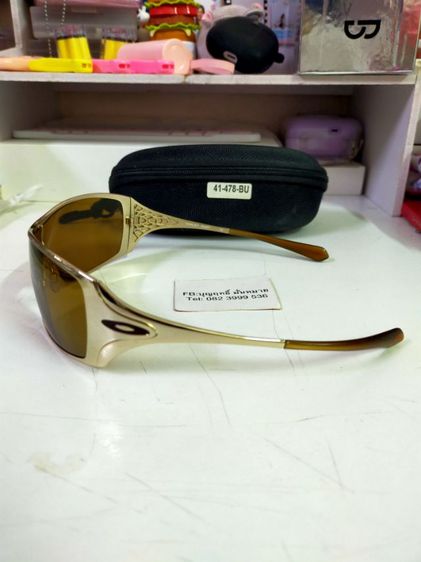 แว่นกันแดด Oakley Dart 05-672  ของแท้ กรอบPolished Gold เลนส์ Bronze Vintage ยุคY2Kหายากแล้ว สภาพดีสวยๆ รูปที่ 4