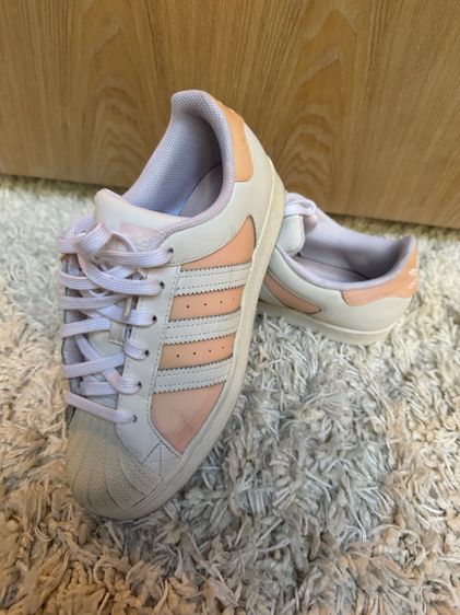 รองเท้า adidas superstar