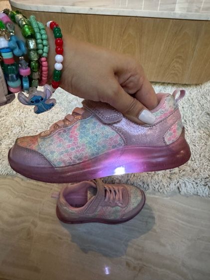 รองเท้าผ้าใบสีชมพู รูปที่ 5