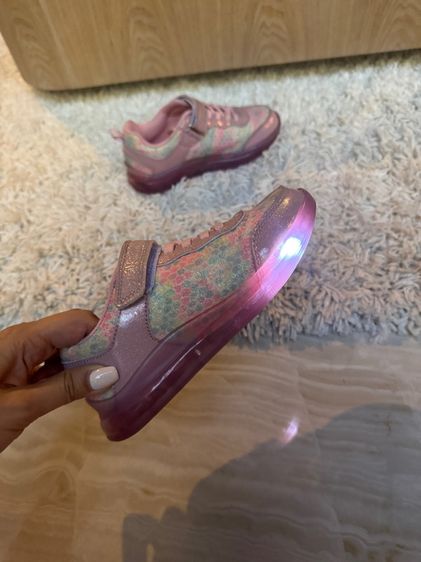 รองเท้าผ้าใบสีชมพู รูปที่ 6