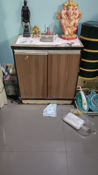 ตู้เสื้อผ้า และตู้เก็บของขนาดเล็ก