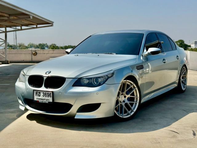รถ BMW M5 5.0 E60 สี เทา