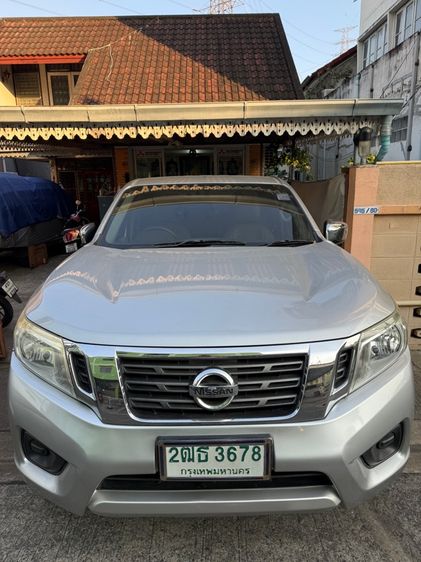 รถ Nissan NP300-NAVARA 2.5 E สี บรอนซ์เงิน