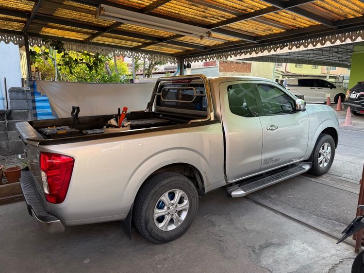 Nissan NP300-NAVARA 2018 2.5 E Pickup ดีเซล ไม่ติดแก๊ส เกียร์ธรรมดา บรอนซ์เงิน รูปที่ 2