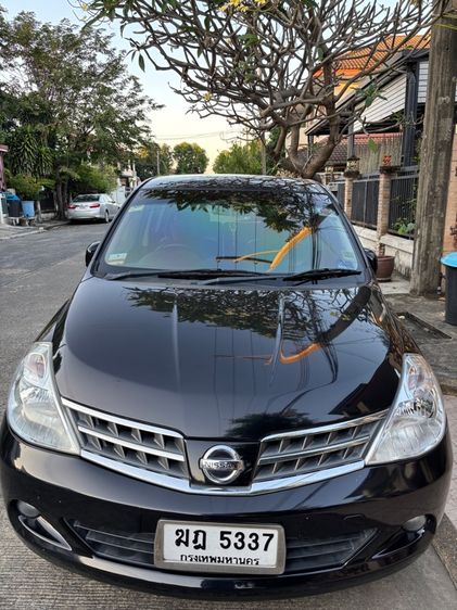 รถ Nissan Tiida 1.8 G สี ดำ