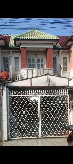 ขายทาวน์เฮ้าส์ราคาถูก ตามสภาพ, เขตพัทยา, ต.หนองปรือ พื้นด้านล่างเป็นหินอ่อน,3 นอน2 นำ้,ใกล้ด่านมอเตอร์เวหนองปรือ1นาที,โทร.0800669619