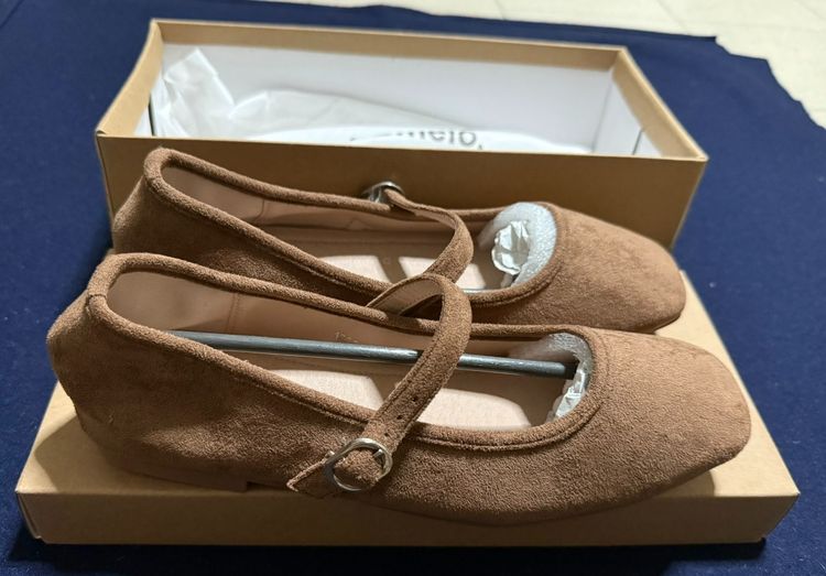 รองเท้า Pomelo สภาพใหม่แกะกล่อง 100 เปอร์เซ็นต์ ยังไม่ผ่านการใช้งาน รูปที่ 2