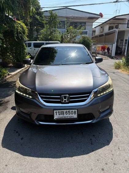 รถ Honda Accord 2.0 EL สี เทา