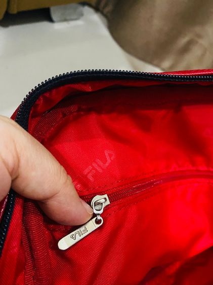 กระเป๋า FILA แท้ 💯FILA Biella Italia Shoulder Bag  สีแดง กันน้ำ ส่งฟรี  รูปที่ 17