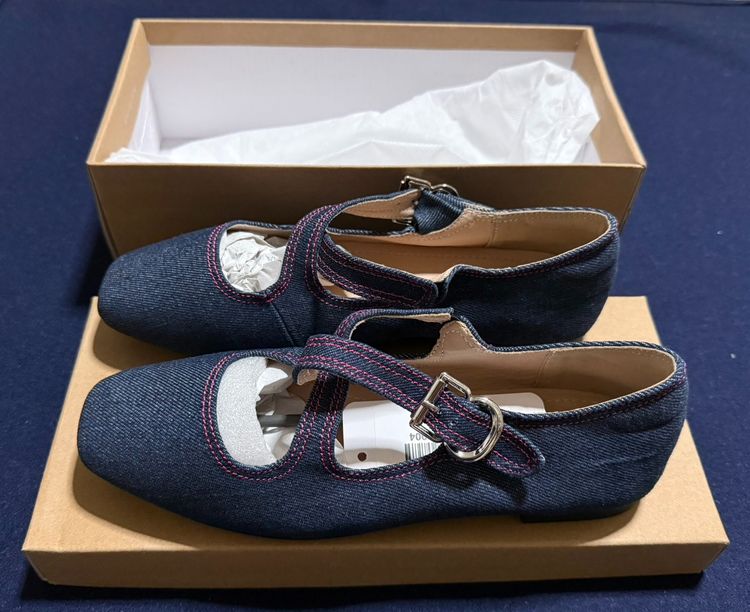 รองเท้า Pomelo สภาพใหม่แกะกล่อง 100 เปอร์เซ็นต์ ยังไม่ผ่านการใช้งาน SIZE 38 