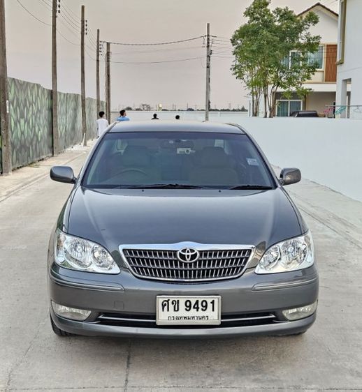 Toyota Camry 2004 2.0 E Sedan เบนซิน LPG เกียร์อัตโนมัติ เทา รูปที่ 2