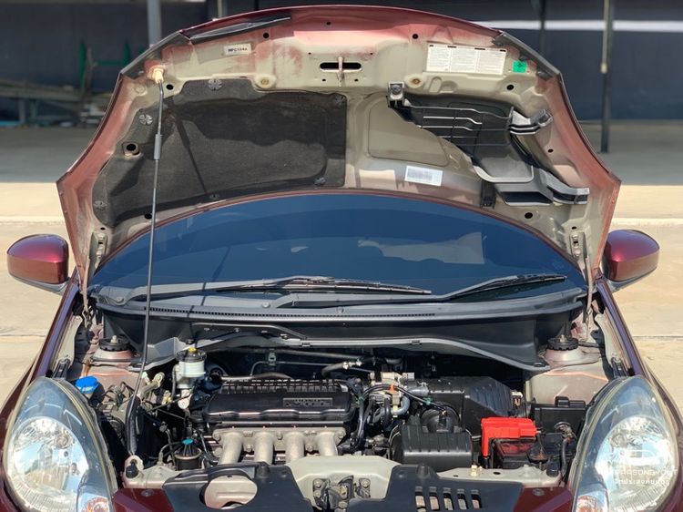 Honda Brio 2013 1.2 Amaze V Sedan เบนซิน เกียร์อัตโนมัติ แดง รูปที่ 2