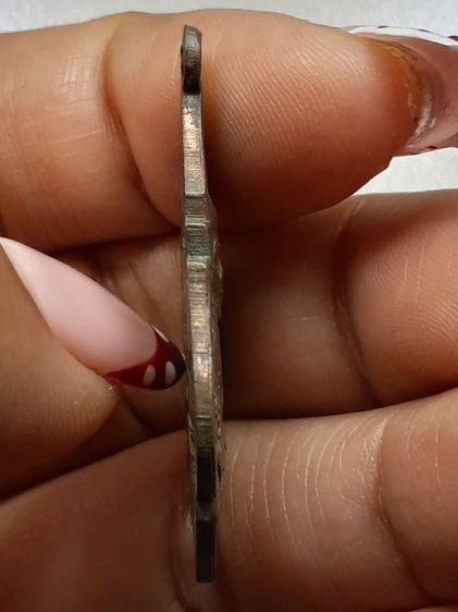 เหรียญหลวงพ่อรุ่ง หลังหลวงพ่อในโบสถ์ เนื้อทองแดง รูปที่ 4