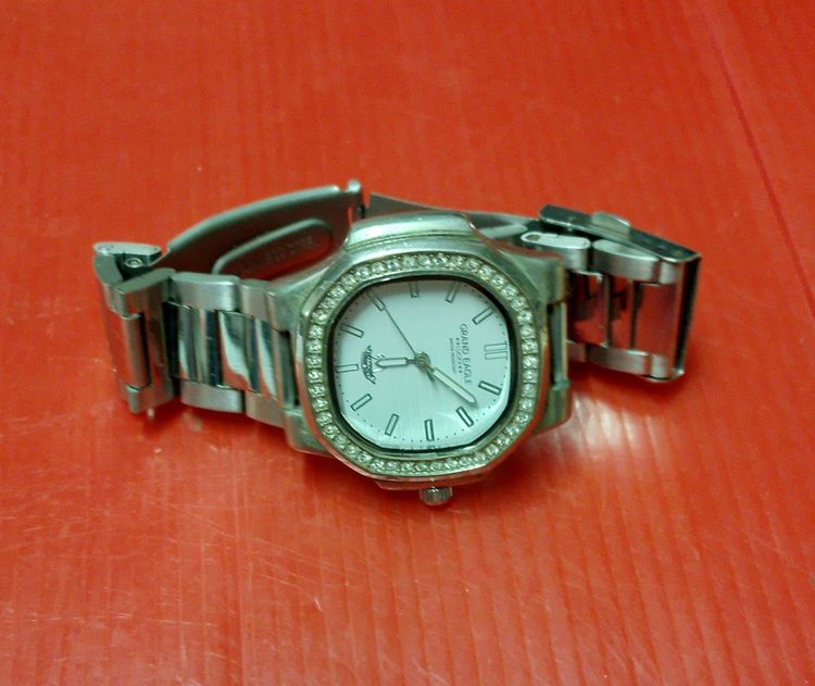 นาฬิกาข้อมือ รูปที่ 16