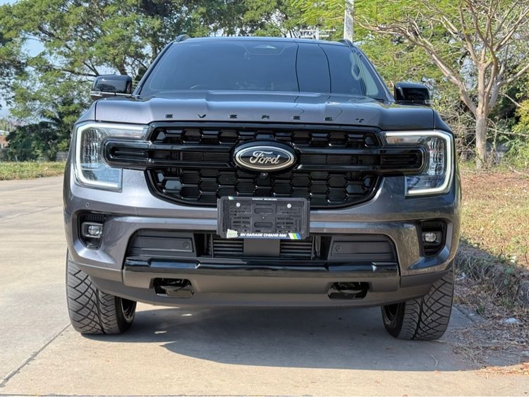 รถ Ford Everest 2.0 Titanium Sport สี เทา