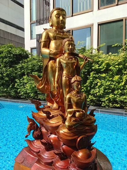 3 พระอรหันต์ประทานทรัพย์ พระสังกัจจายน์ พระสีวลี พระอุปคุต สูง 28 นิ้ว วัตถุมงคลครูบาอริยชาติ วัดแสงแก้วโพธิญาณ  ออกแบบโดย ศิลปิน สุธา แก้ววังปา สวยงดงามมาก รูปที่ 7