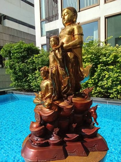 3 พระอรหันต์ประทานทรัพย์ พระสังกัจจายน์ พระสีวลี พระอุปคุต สูง 28 นิ้ว วัตถุมงคลครูบาอริยชาติ วัดแสงแก้วโพธิญาณ  ออกแบบโดย ศิลปิน สุธา แก้ววังปา สวยงดงามมาก รูปที่ 8