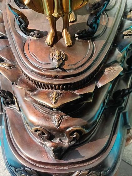 พระพุทธเจ้า 5 พระองค์ ครูบาอริยชาติ วัดแสงแก้วโพธิญาณ เชียงราย สูง 29 นิ้ว ลึก 18 นิ้ว กว้าง 16 นิ้ว ประกอบด้วยพระประจำวัน ปางเปิดโลก ปางรำพึง ปางถวายเนตร ปางอุ้มญาติ ปางอุ้มบาตร สวยงามน่าบูชา รูปที่ 10