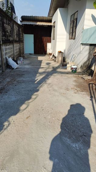 มีบางส่วน บ้านเดี่ยวชั้นเดียวให้เช่าเนื้อ30ตร.ว2นอน1น้ำ1โถงเครื่องทำน้ำอุ่นเครื่องซักผ้าจอดรถได้2คันบางศรีเมืองซอย6เข้าซอย100 ม.ห่างโลตัส,เซ่เว่น100 ม รูปที่ 4